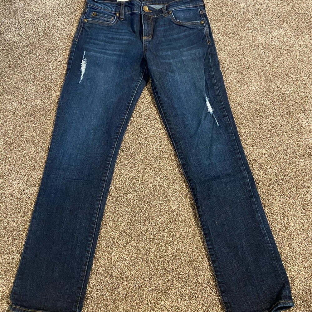 Size 8 and 29inch Inseam Like New Boyfriend Crop